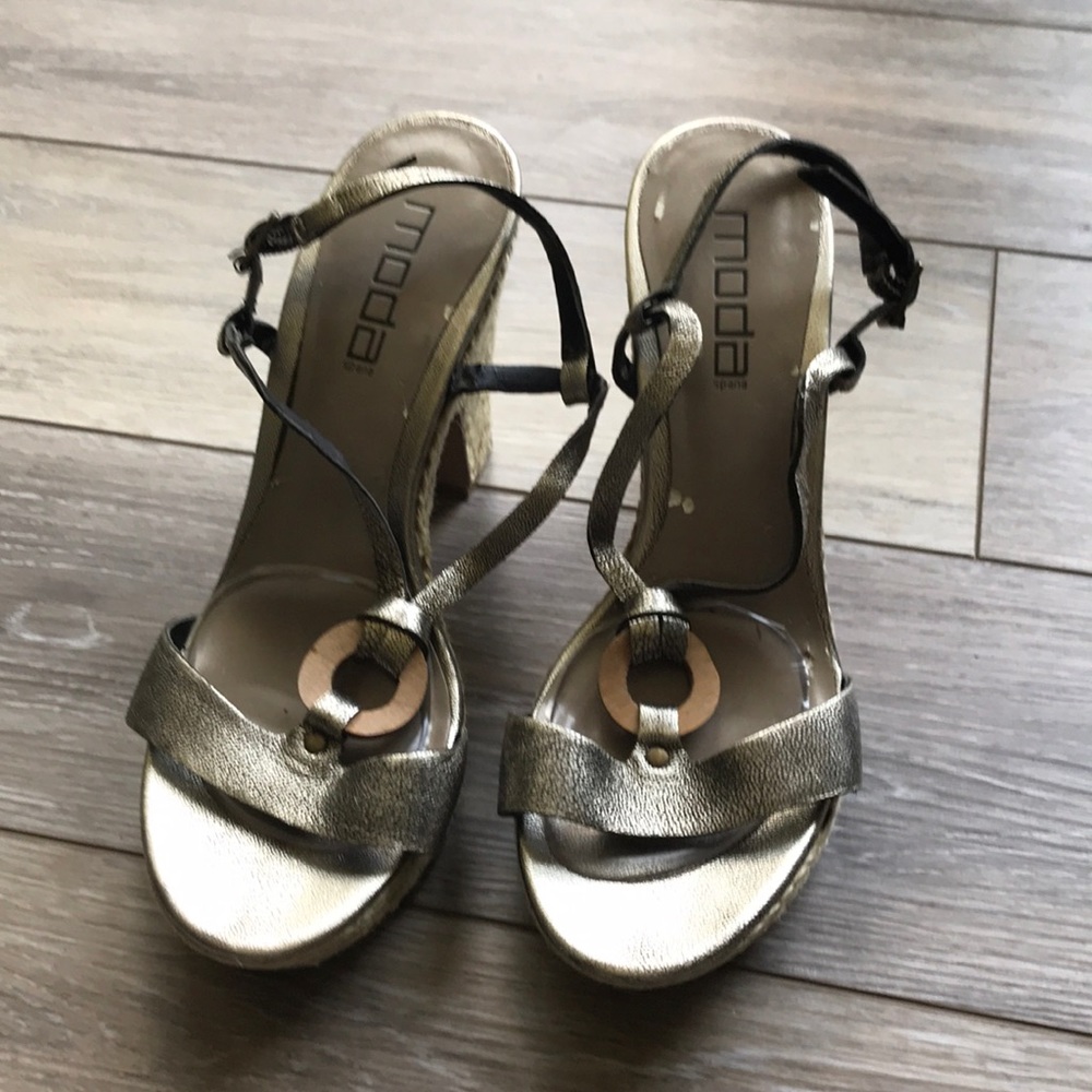 Metallic Moda platform sandals size 9.5 - Picture 2 of 5